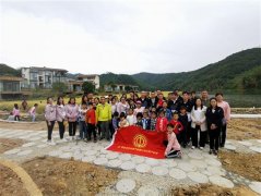  市德晟集團公司工會組織 “鄉(xiāng)間務(wù)農(nóng)”實踐活動