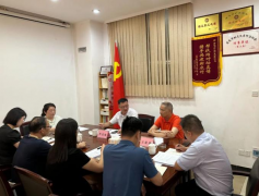 德晟集團總經(jīng)理肖啟純到市場中心公司、市礦業(yè)公司、華遠公司調(diào)研座談